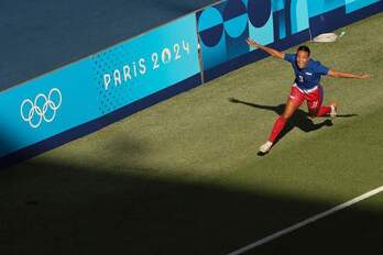 Swanson celebra el gol que sentenciaba la final.