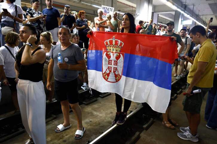 La movilización ha culminado con el bloqueo de varias líneas de tren y de metro en Belgrado.