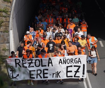 Movilización en Donostia de los trabajadores de Cementos Rezola.