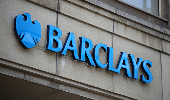 Logotipo de Barclays Bank en la localidad inglesa de Sheffield