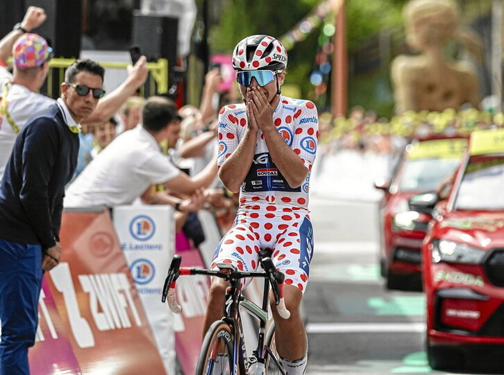 Justine Ghekiere, feliz y emocionada en Le Grand Bornand.