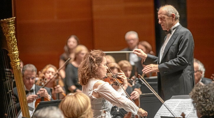 Fischer, al frente de la orquesta.