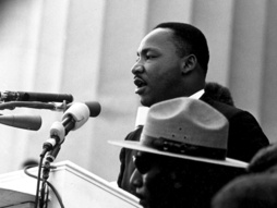 Martin Luther King, ‘Amets bat dut’ hitzaldia ematen.