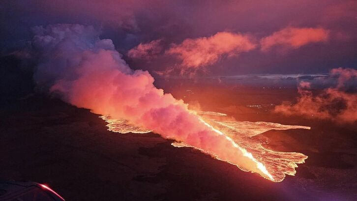 Erupción volcánica ha comenzado en la península de Reykjanes.