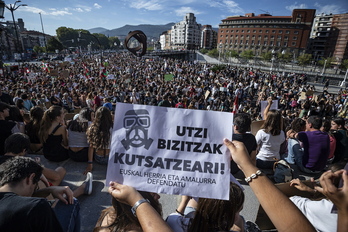 Movilización juvenil para reclamar acción contra el cambio climático, en Bilbo en 2019.