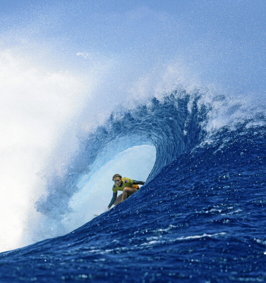 Erin Brooks kanadiarra eta Griffin Colapinto estatubatuarra, Fijiko irabazleak.