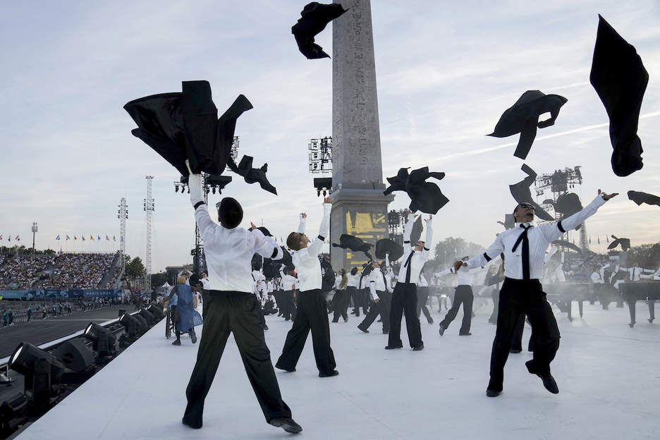 Espectáculo musical durante la ceremonia de apertura de los Juegos Paralímpicos. 