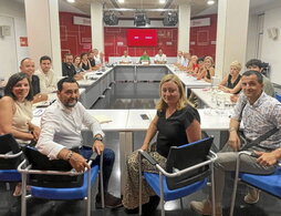 Imagen de la Comisión Ejecutiva del PSN, en la reunión celebrada ayer en su sede de Iruñea.