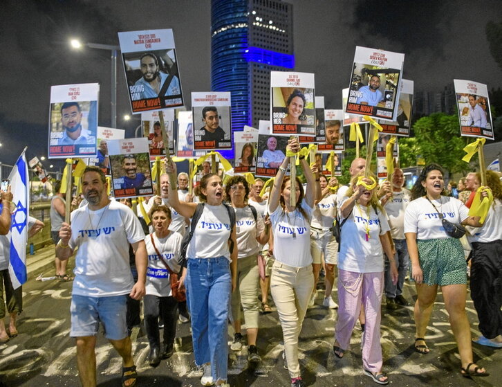 Movilización contra Netanyahu y en favor de un acuerdo que permita liberar a los rehenes.