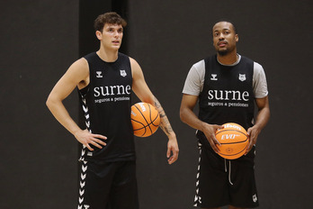 Rubén Domínguez y Muhammad-Ali Abdur-Rahkman, los dos últimos presentados por Bilbao Basket.