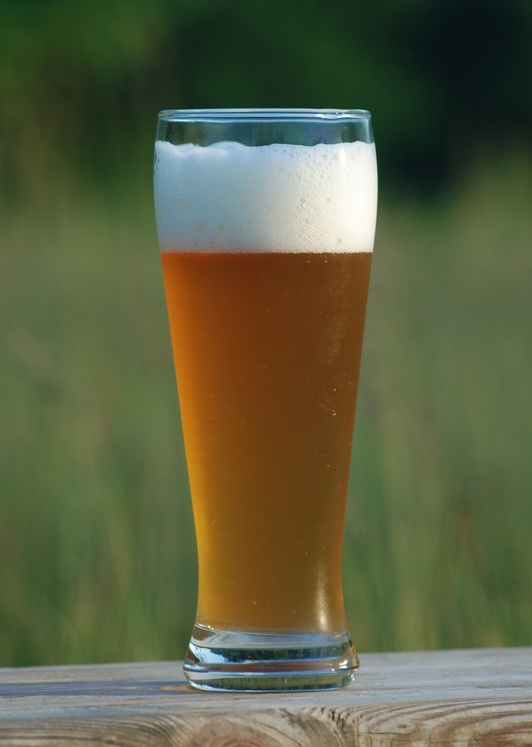 Una atractiva weissbier a la espera de ser degustada; color y sabor.