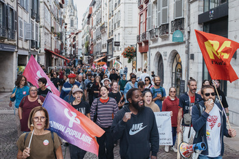 La marcha ha recorrido las calles de Baiona.