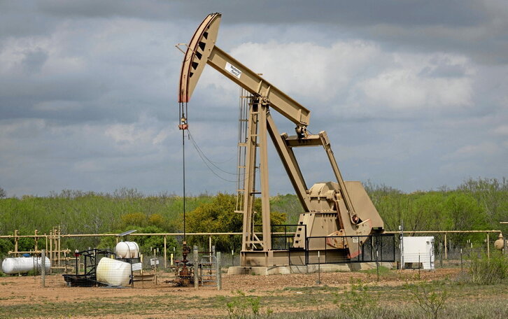 Extracción de petróleo en Cotulla, Texas, EEUU.