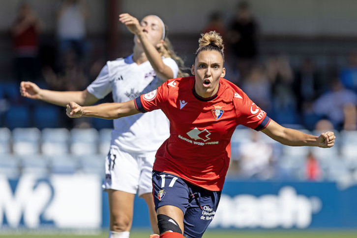 Yiyi celebra su gol al Albacete, que confirmaba la victoria de Osasuna.