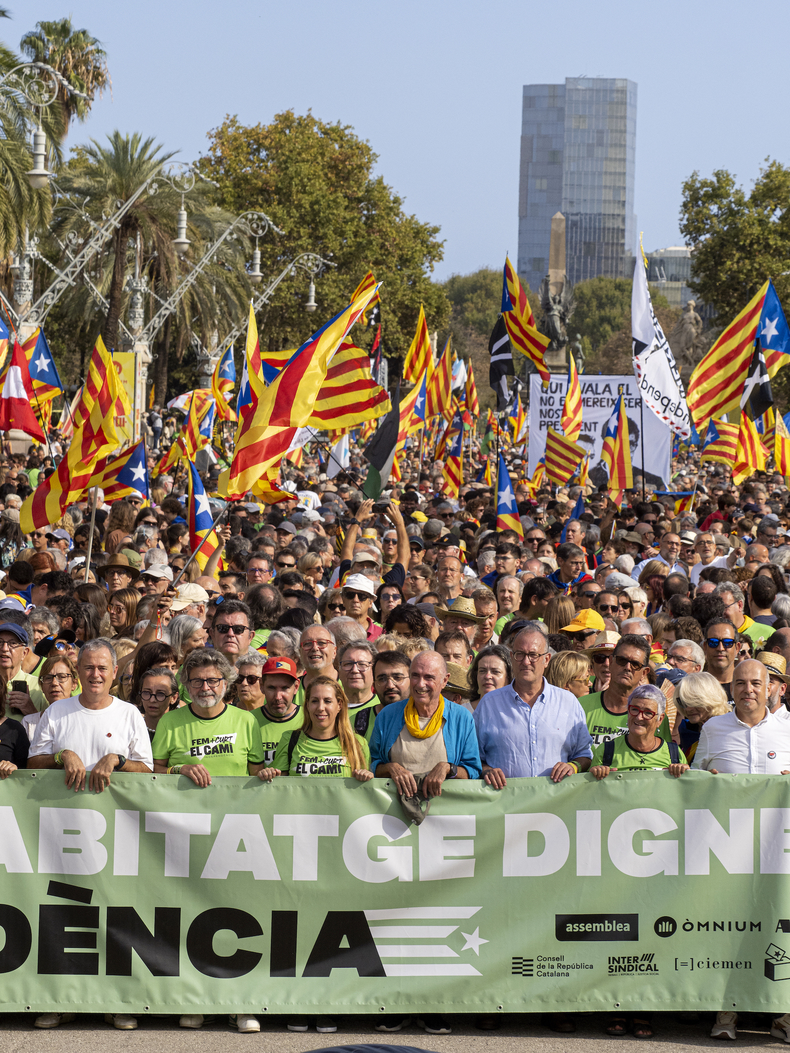 Imágen de la cabecera de la marcha de Barcelona (Dani CODINA)