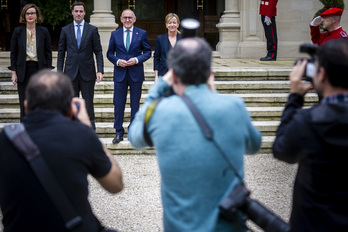 Imagen de archivo de Imanol Pradales junto con los diputados generales de la CAV.