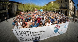 Acto del décimo aniversario de la primera consulta de Gure Esku.