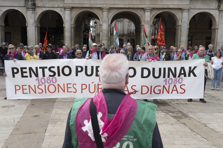 Concentración de pensionistas en Gasteiz, la pasada semana.