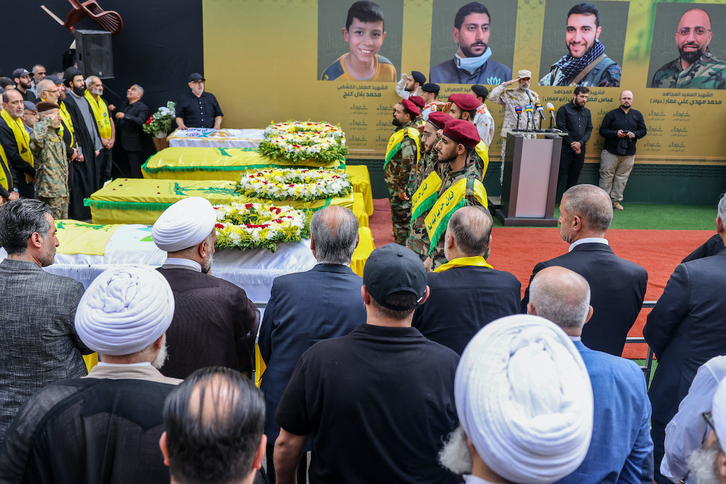 Funerales por algunos de los muertos en las explosiones del martes.