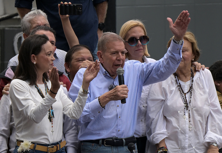 Edmundo González Urrutia, junto a María Corina Machado, en una imagen de archivo. .