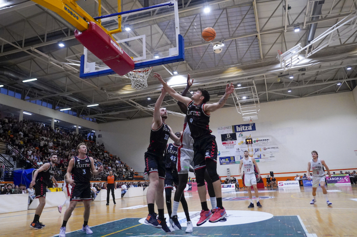 En el seno de Surne Bilbao Basket creen haber llegado preparados al fuerte arranque de temporada.