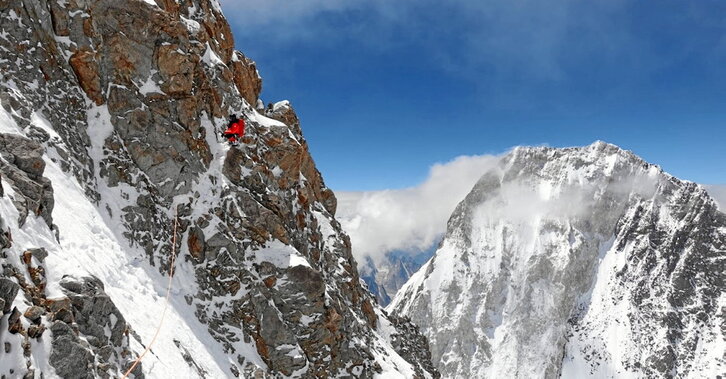 Ales Cesenek eta Tom Livingstonek jarduera bikaina egin dute Gasherbrum III mendian.