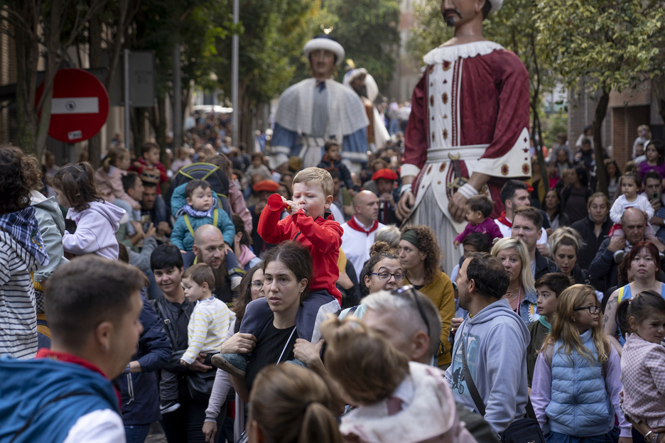 La Comparsa de gigantes y cabezudos ha tomado parte de las celebraciones.