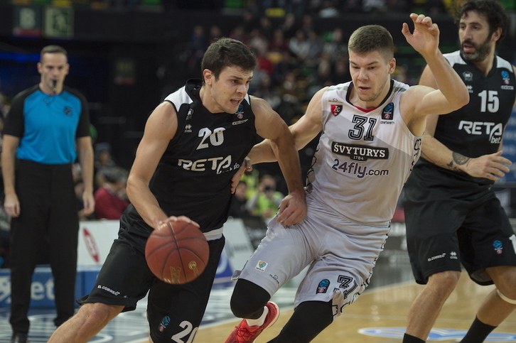 Dejan Todorovic, el más destacado de la mayor victoria de Bilbao Basket en Lituania.