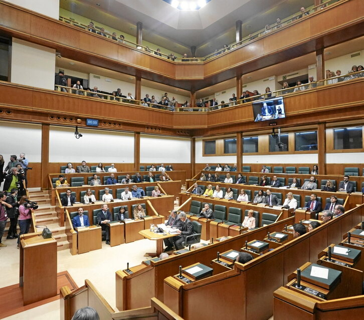 El nuevo Parlamento de la XIII Legislatura se constituyó el 14 de mayo.