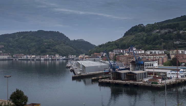 Vista del puerto de Pasaia.