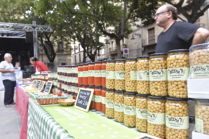 Ekoizpen ekologikoko produktu sorta bat, artxiboko irudian.