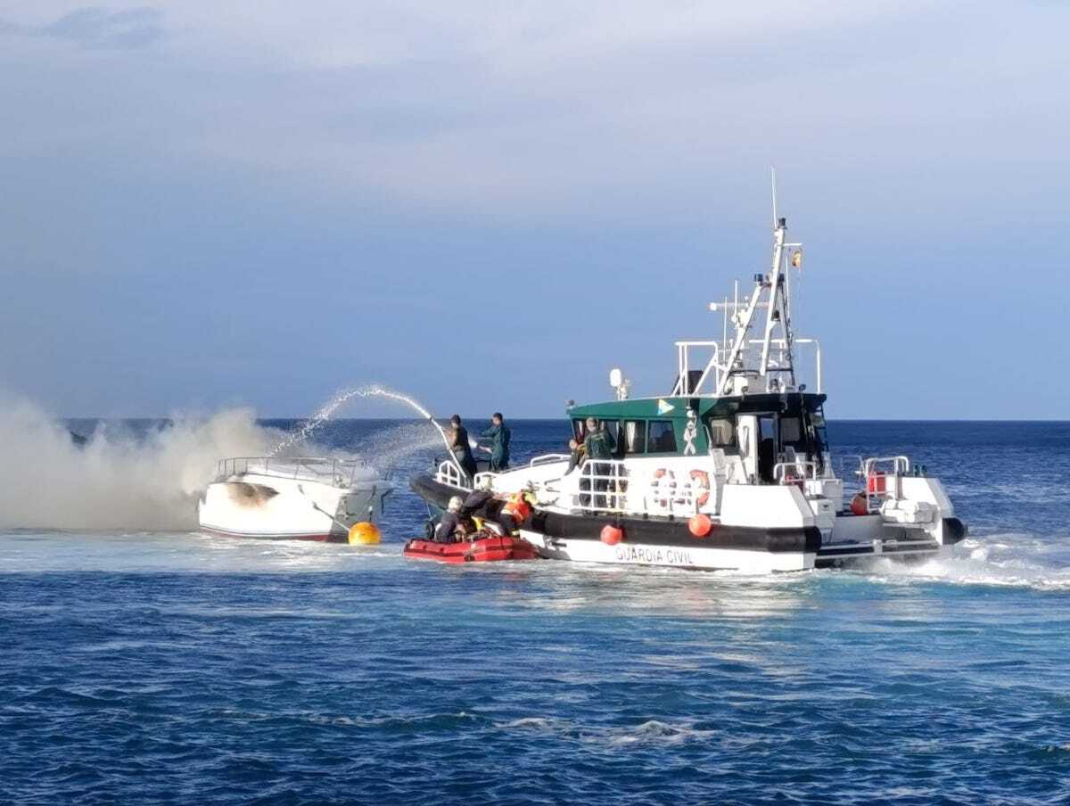 El incendio ha sido sofocado por la Guardia Civil. (NAIZ)