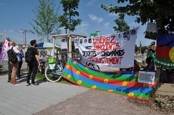 Une action en soutien au peuple kanak devant le parlement européen, cet été à Strasbourg.