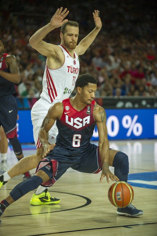 Derrick Rose, con la selección estadounidense en el Mundial de 2014, en la primera fase que se jugó en Barakaldo.