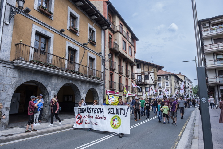 Imagen tomada en Lasarte-Oria, en una movilización contra la incineradora.