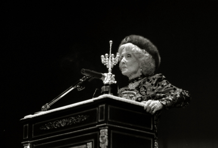 Bette Davis, recogiendo el Premio Donostia en aquel 1989.