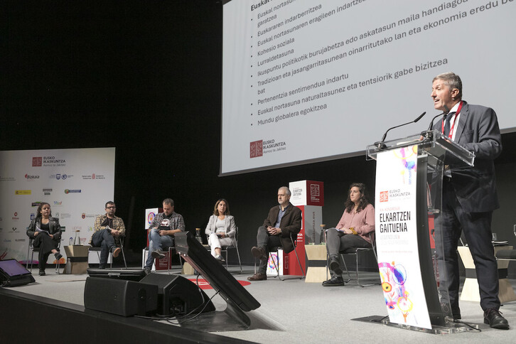 Patxi Juaristi, presidente del Congreso de Eusko Ikaskuntza, durante su intervención.