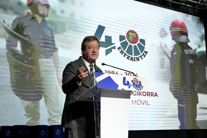 Bingen Zupiria, consejero de Seguridad, en el acto de 40 aniversario de la Brigada Móvil celebrado el sábado.