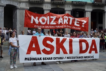 Imagen de archivo de una protesta en Laudio por la falta de médicos en el municipio.