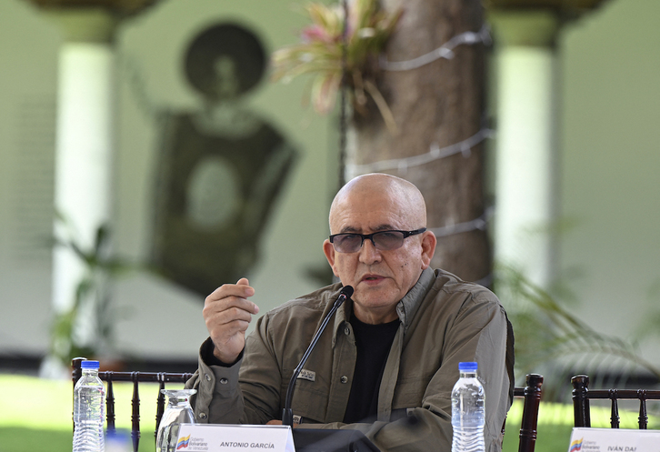 El primer comandante del ELN, Antonio García, el 4 de octubre de 2022 en Caracas en la apertura de los diálogos con el ELN.