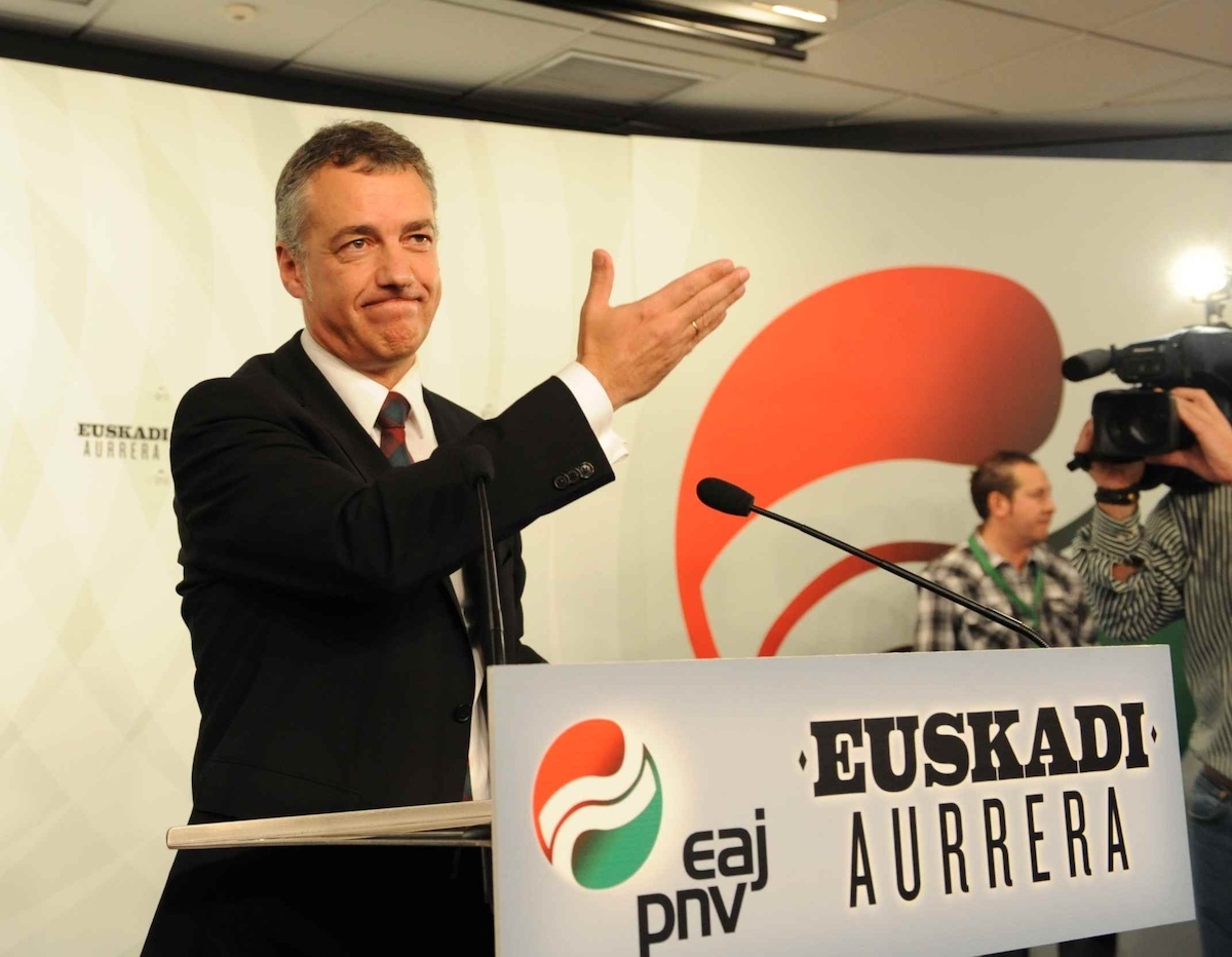 Iñigo Urkullu EAJko hautagaia, 2012ko hauteskundeak irabazi zituen gauean. (Jon HERNAEZ | FOKU)