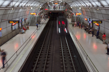 Imagen de archivo de una estación del metro de Bilbo. 