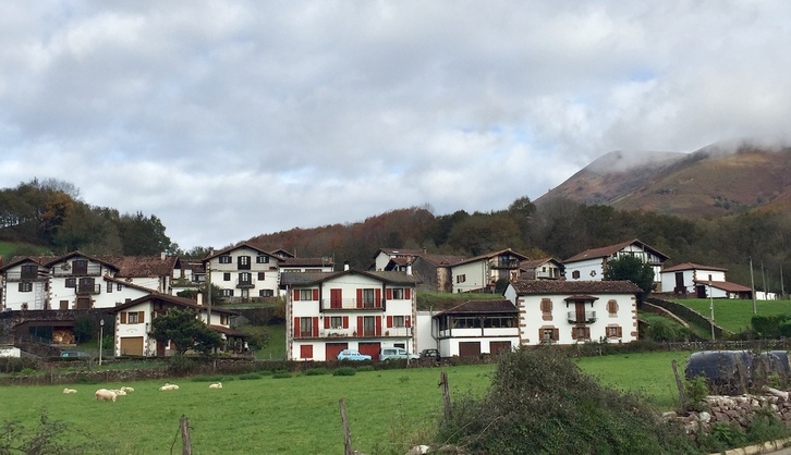 Barrio Bozate de Arizkun, uno de los núcleos donde la población agote se ha mantenido de forma aislada durante ocho siglos.