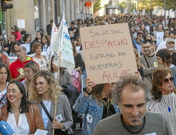 Joan den irailaren 26ko grebako mobilizazio bat, Iruñean.