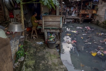 Jakartako bazter auzo bat.