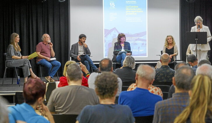 Pilar Garaialde (Egiari Zor), presenta su propuesta de espacio memorial, divulgativo y reparador para La Cumbre.