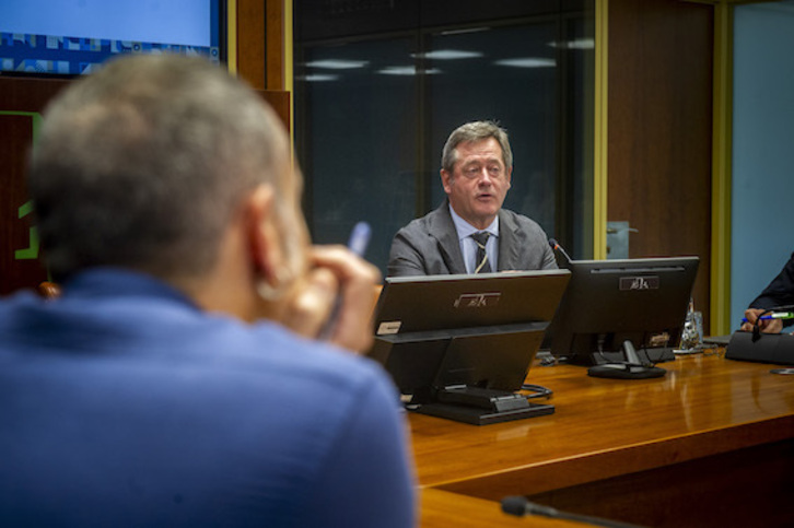 El consejero Bingen Zupiria, cuando compareció en el Parlamento.