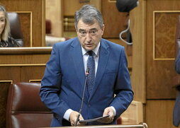 El portavoz del PNV, Aitor Esteban, en el Pleno de ayer en el Congreso.