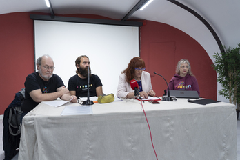 Representantes de colectivos trans presentan el documento sobre sus derechos.