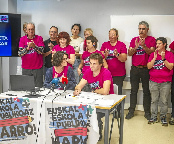 Euskal Eskola Publikoaz Harro topaguneak agerraldia egin zuen Eibarren.